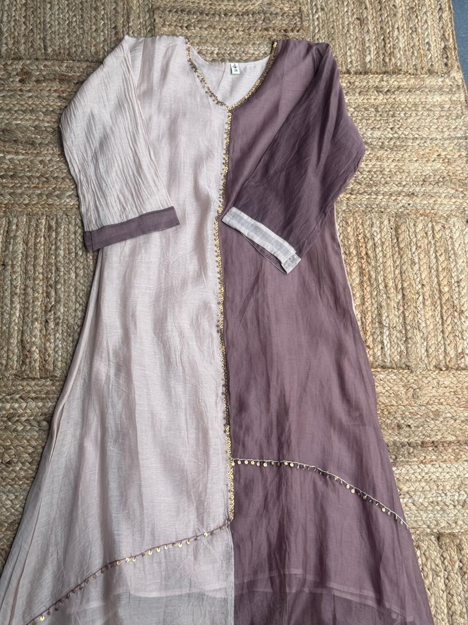 The Mauve & Cream Dusk Set 🤎 – Dusty Mauve & Off-White Dual-Tone Mul Chanderi Sequin Work 3-Piece Kurta, Pant & Dupatta Set