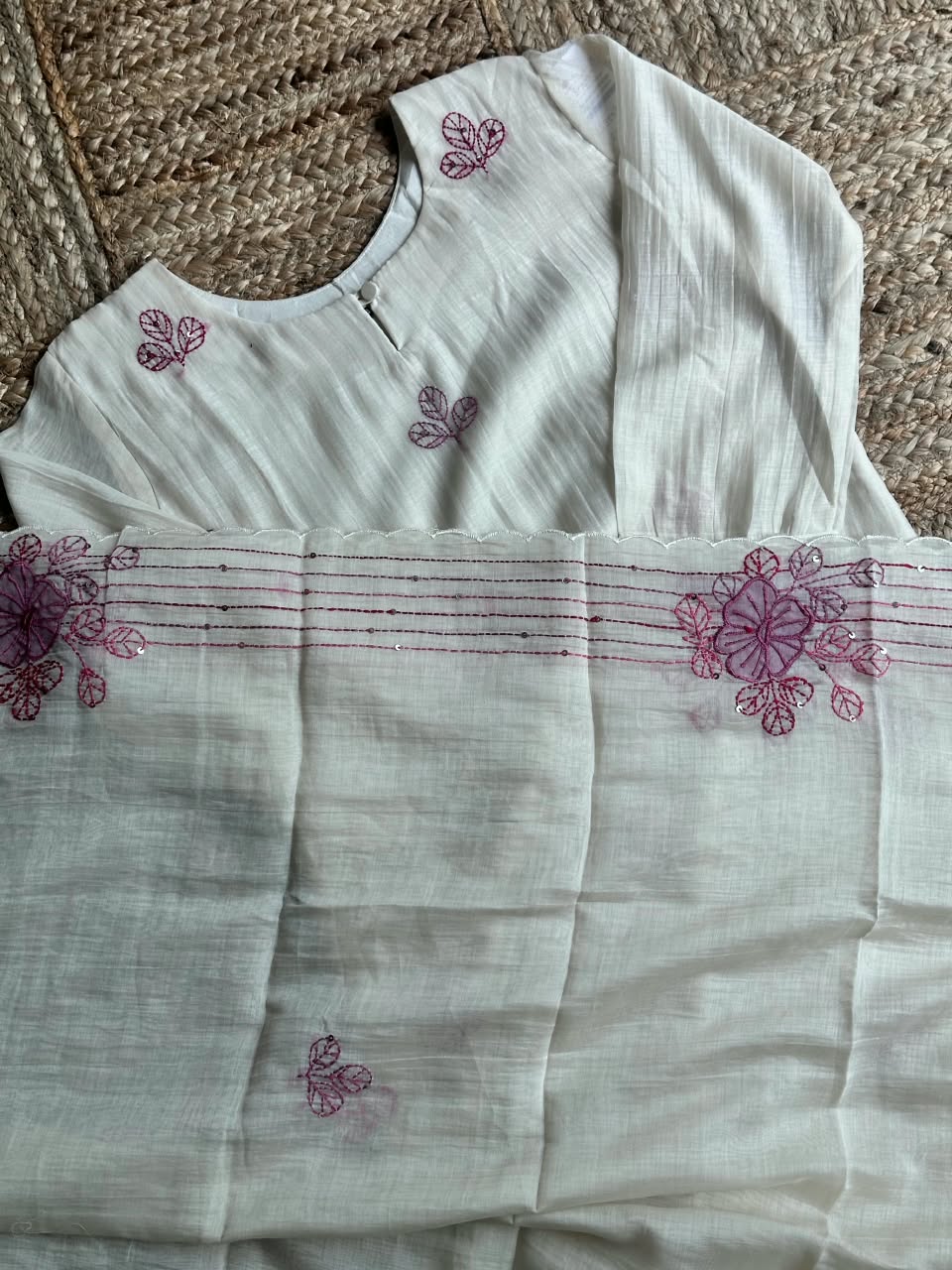 The Off-White Chanderi Kurta Set 🤍 – Ivory Slub Chanderi Pink Floral Embroidered Kurta, Scallop Pant & Dupatta 3-Piece Set