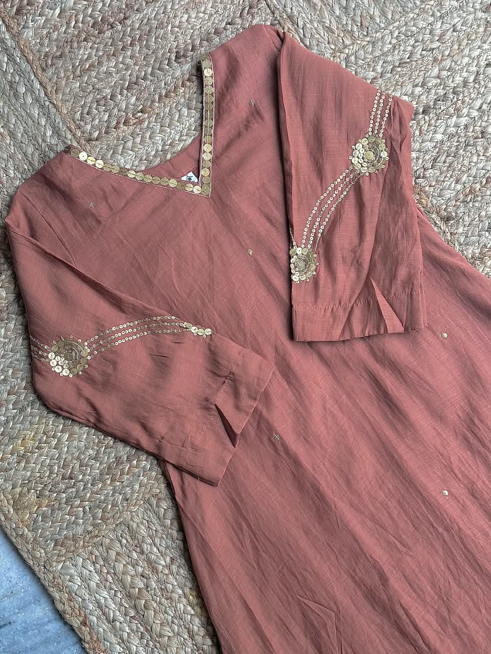 The Dusty Rose Sequined Tissue Silk Set 🤎 – Elegant V-Neck Kurti, Matching Trousers & Scattered Sequin Dupatta