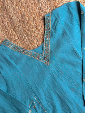 The Teal Blue Short Kurti & Palazzo Set ✨ – V-Neck Embellished Short Kurta with Wide-Leg Palazzo & Dupatta