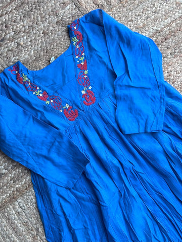 The Royal Blue Hand-Embroidered Chanderi Anarkali Set ✨ – Contrast Red Beaded Neckline, Trousers & Kota Doriya Dupatta (3-Piece Set)